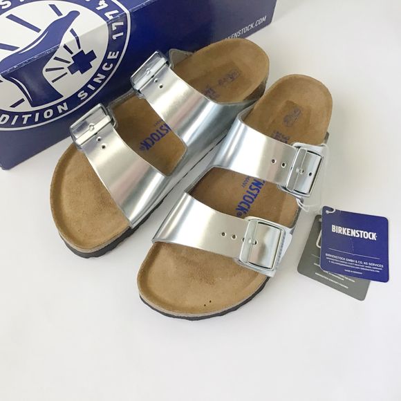 Birkenstock Shoes - NWT BIRKENSTOCK Arizona Silver Sandals - Size 6